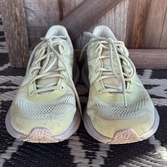 Lululemon | Blissful Run Runners - Picture 4 of 14